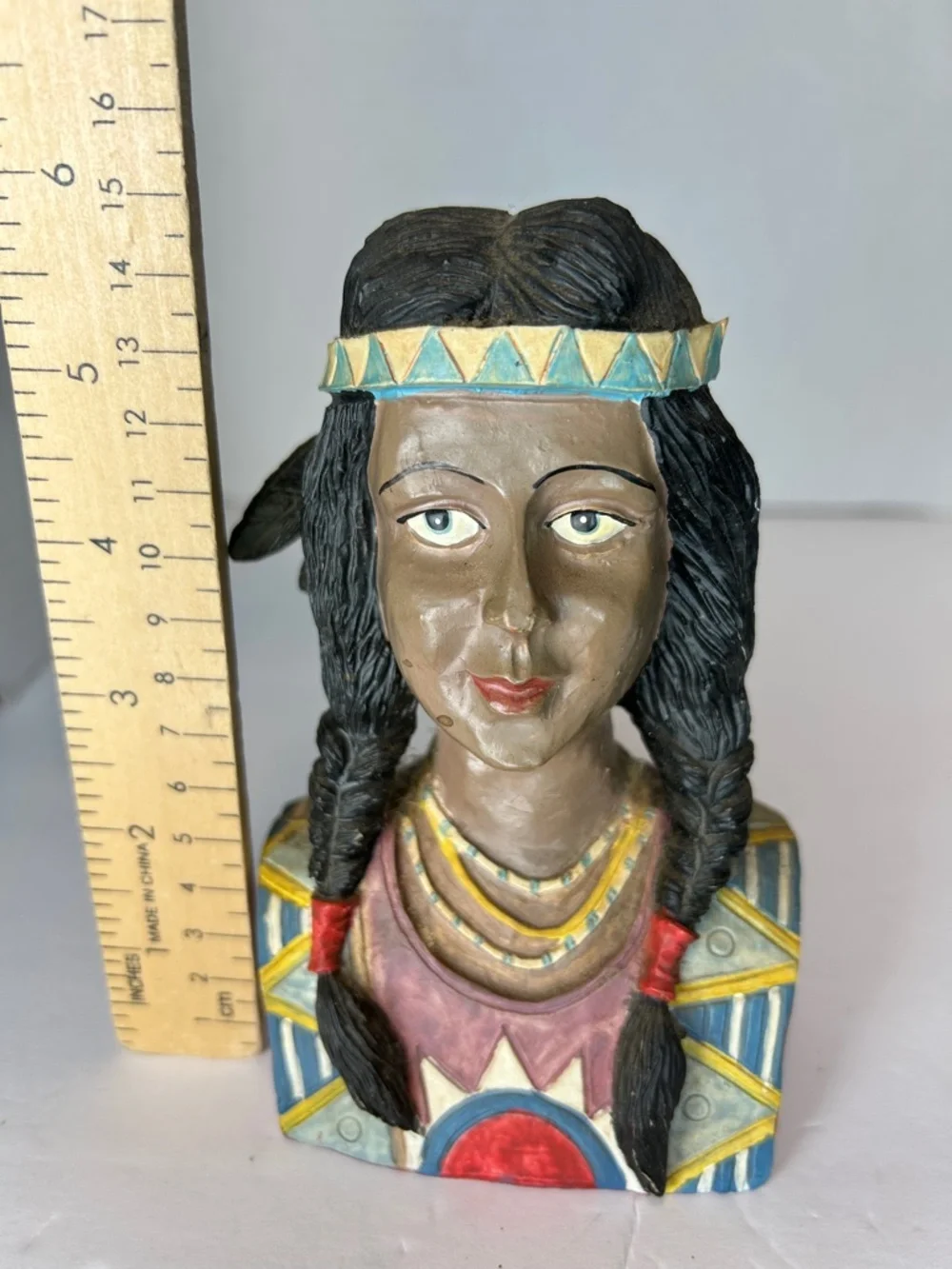 Universal Statuary Corp . vtg 70